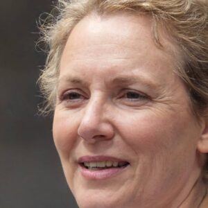 Μαρίνα Καλογερά - Συγγραφέας